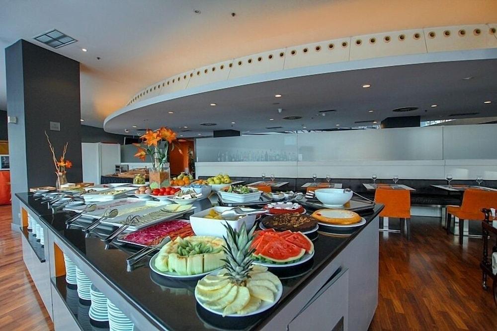 Eurohotel Barcelona Granvia Fira L'Hospitalet de Llobregat Bagian luar foto