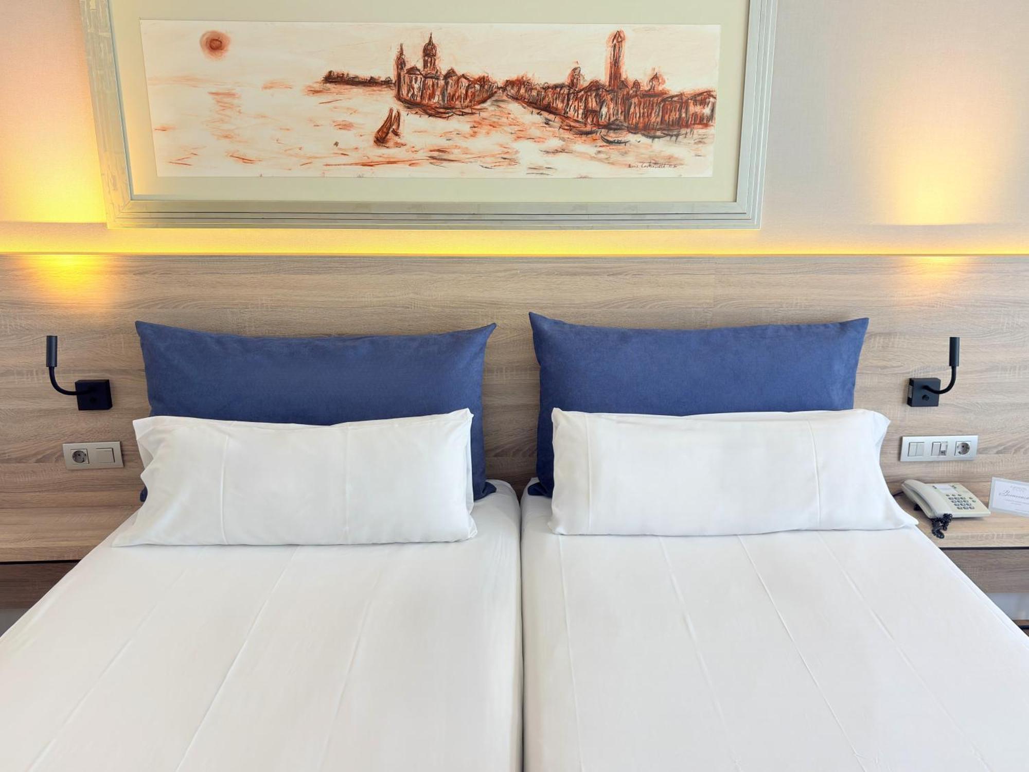 Eurohotel Barcelona Granvia Fira L'Hospitalet de Llobregat Bagian luar foto