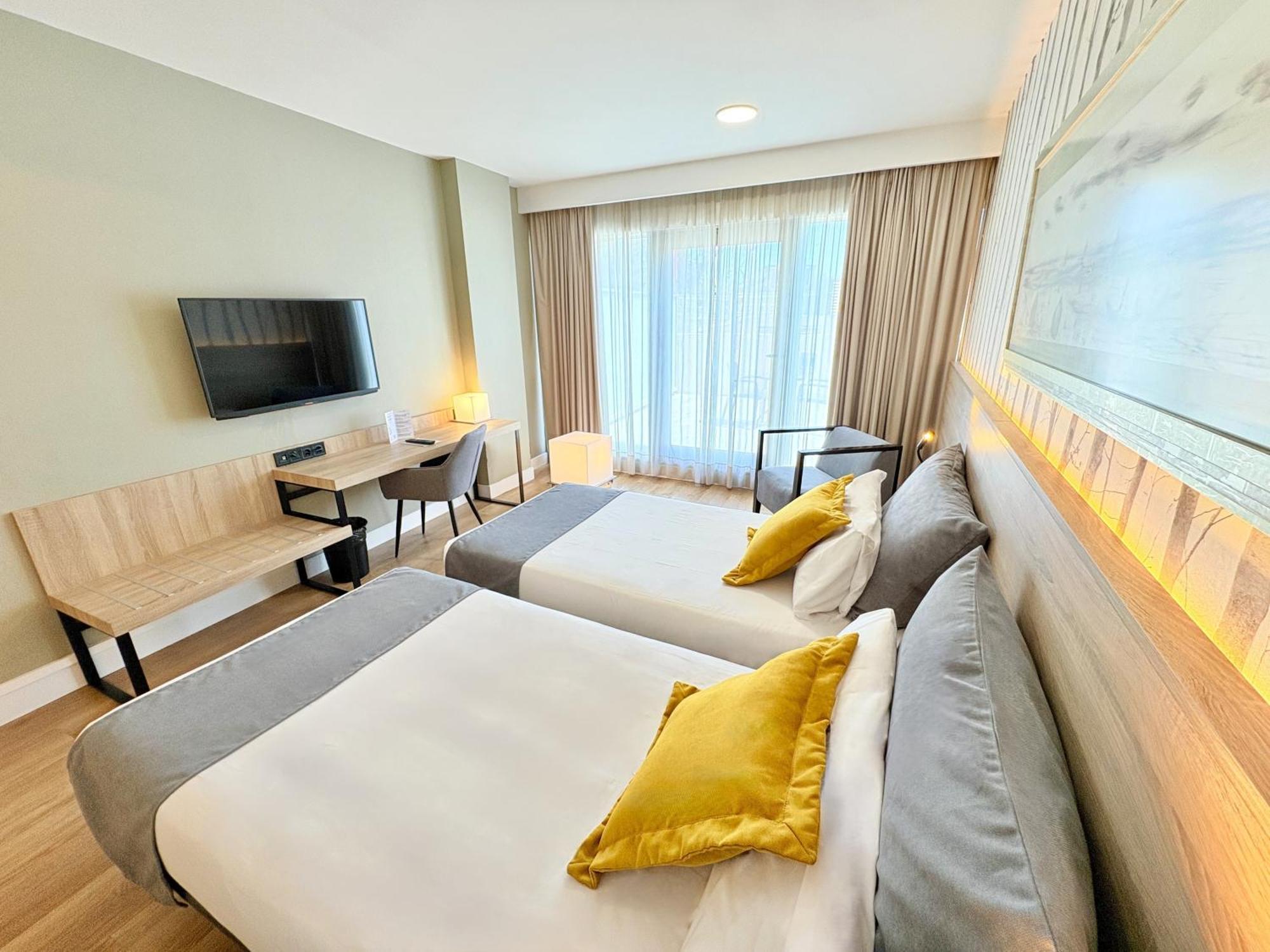 Eurohotel Barcelona Granvia Fira L'Hospitalet de Llobregat Bagian luar foto